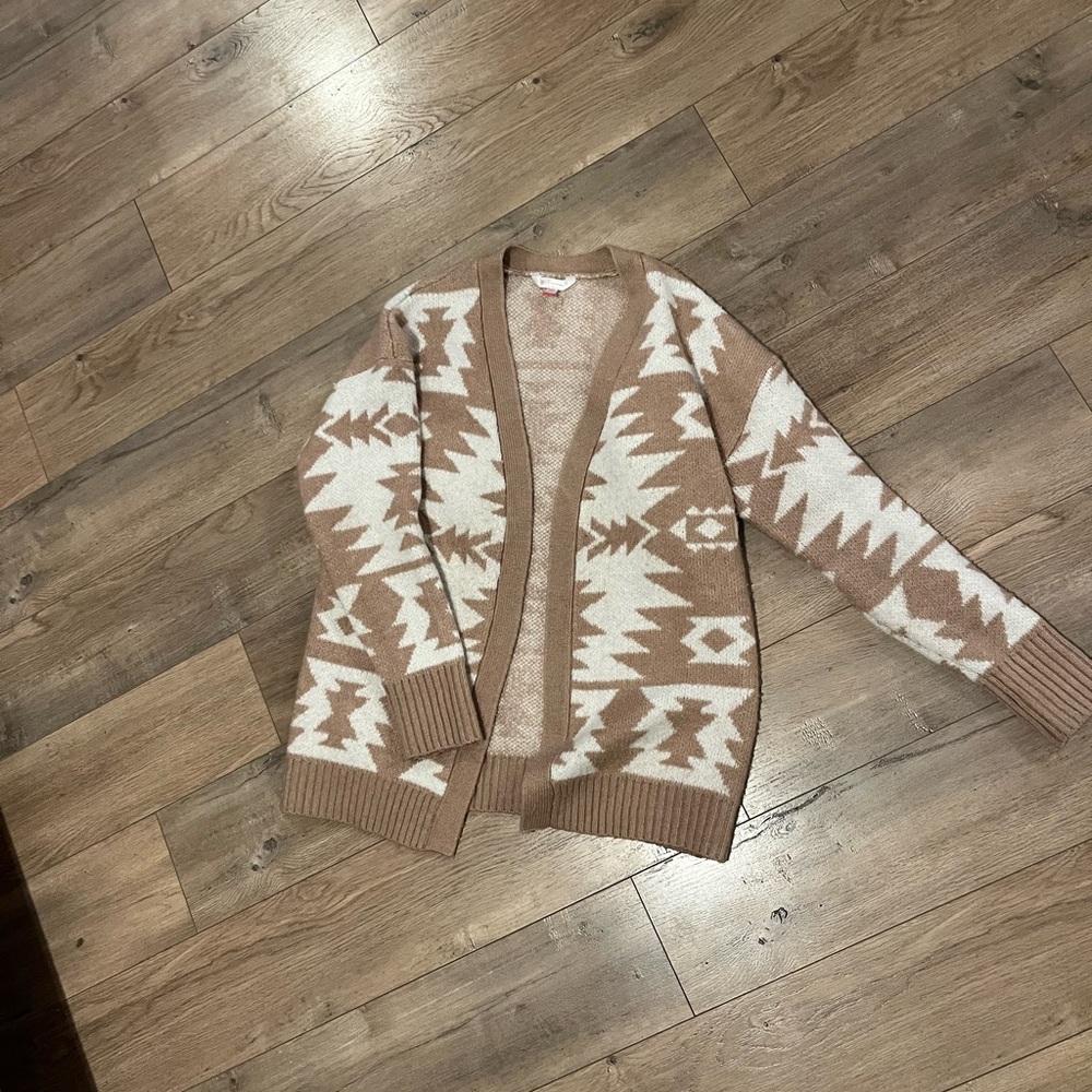 Geometric Patterned Cardigan